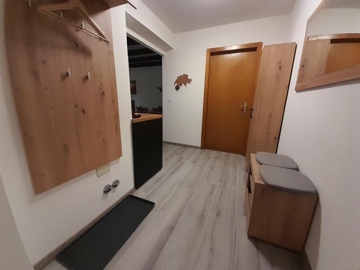 Studio Chez Un Vigneron Au Village Au 2Eme Etage Sans Ascenseur Villeneuve Esterno foto